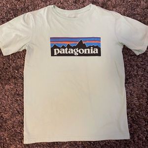 boys Patagonia tee